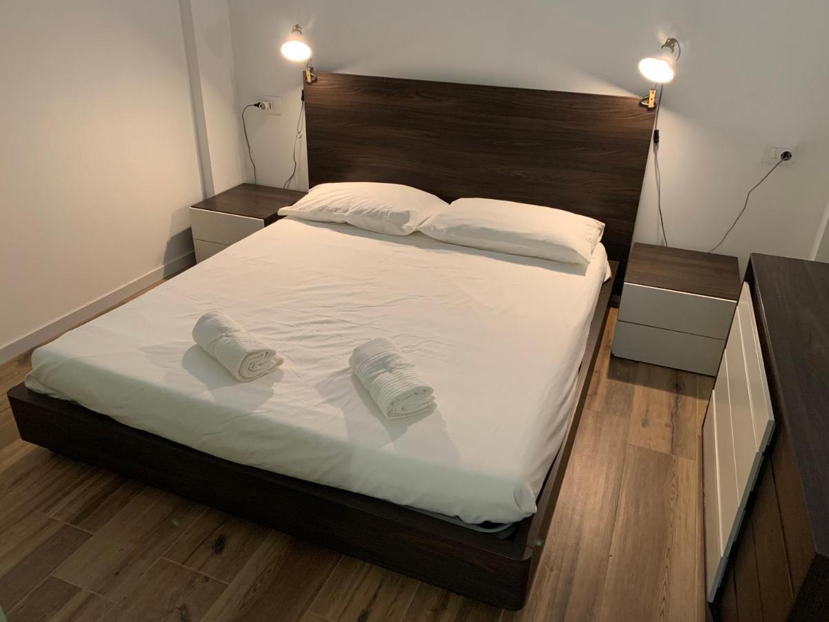 Rafqa Suites San Siro'S View Lotto City Life De Angeli Fiera With Garden Milan Luaran gambar